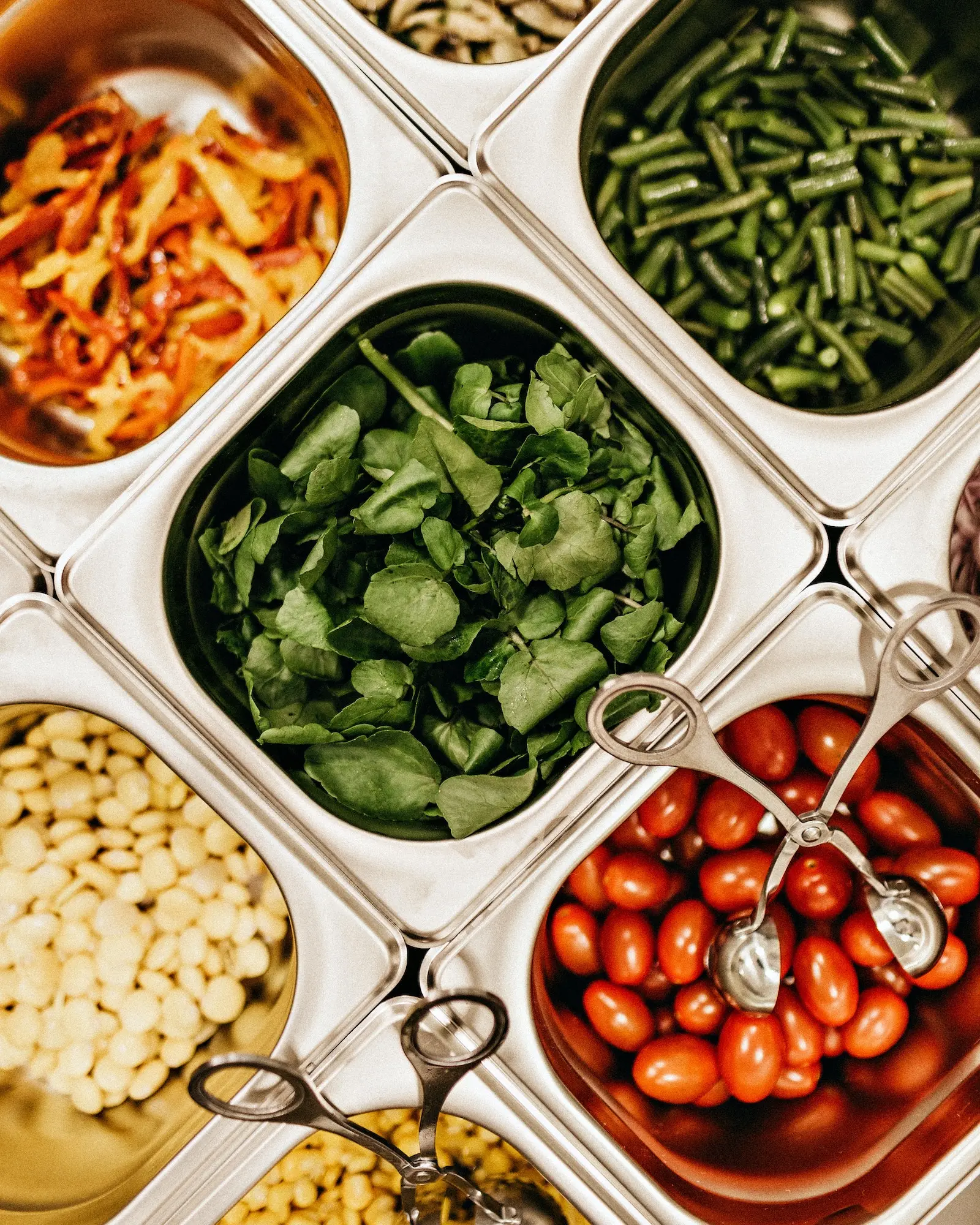 Salat buffet med friske råvarer